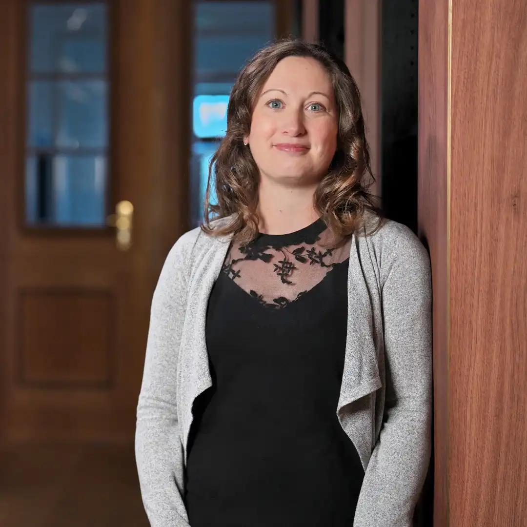 Foto AdvoNeo Mitarbeiterin Frau Schwieder